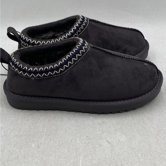 Maurices Shoes - Maurices Gray Fuzzy Slippers